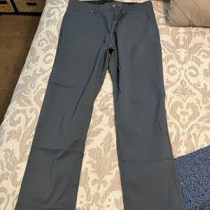 Mens golf dress pants NWOT